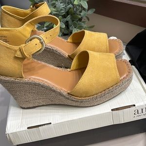 Wedge heel.